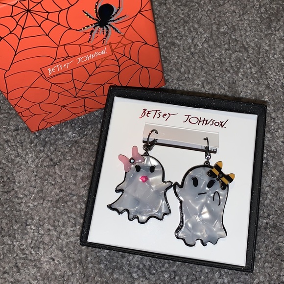 Betsey Johnson Jewelry - ‼️ LAST PAIR Betsey Johnson Mismatch Ghost Drop Earrings
